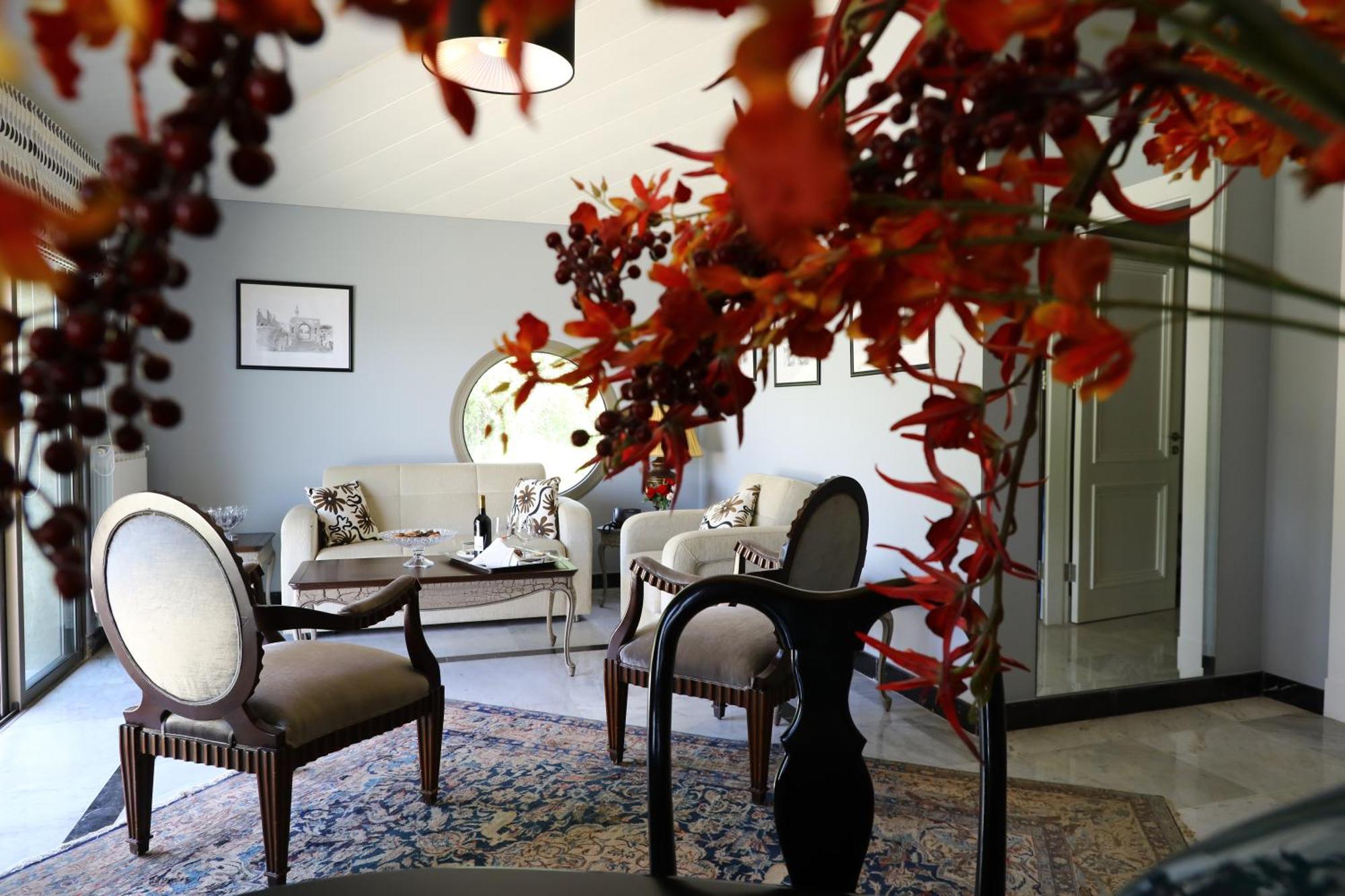 Cherry Blossom Boutique Hotel Bḩamdūn Kültér fotó