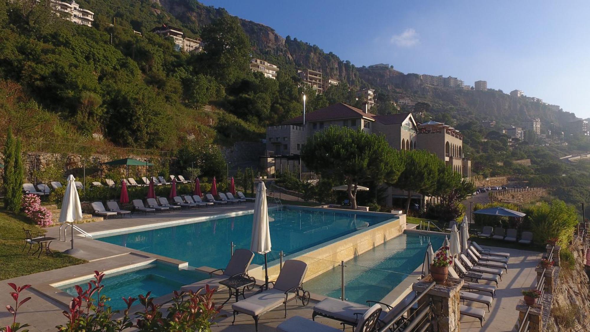 Cherry Blossom Boutique Hotel Bḩamdūn Kültér fotó