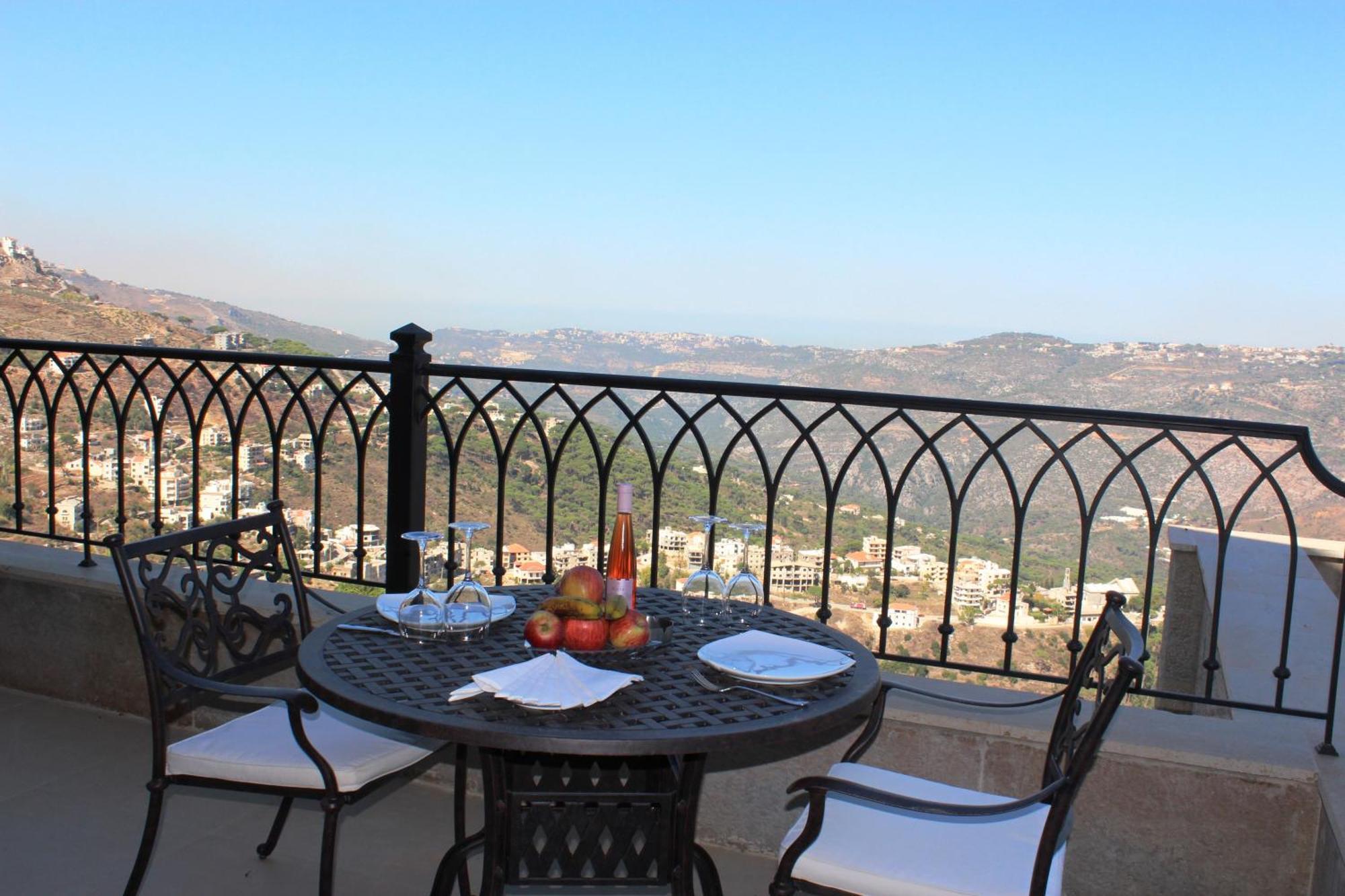 Cherry Blossom Boutique Hotel Bḩamdūn Szoba fotó