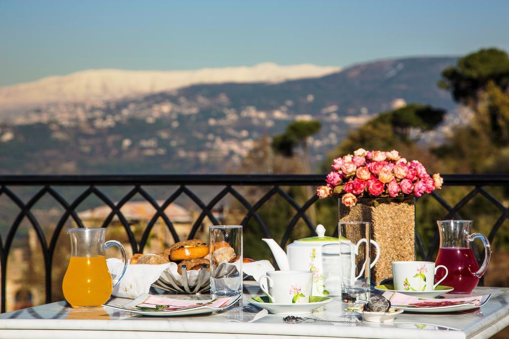 Cherry Blossom Boutique Hotel Bḩamdūn Kültér fotó