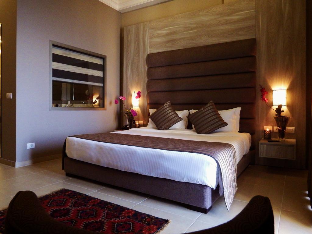 Cherry Blossom Boutique Hotel Bḩamdūn Szoba fotó