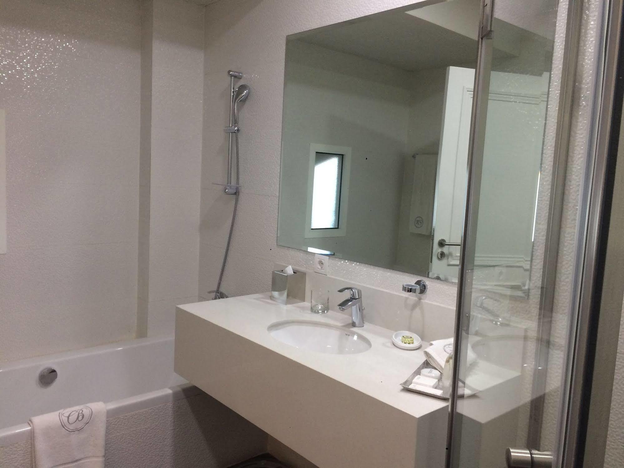 Cherry Blossom Boutique Hotel Bḩamdūn Kültér fotó